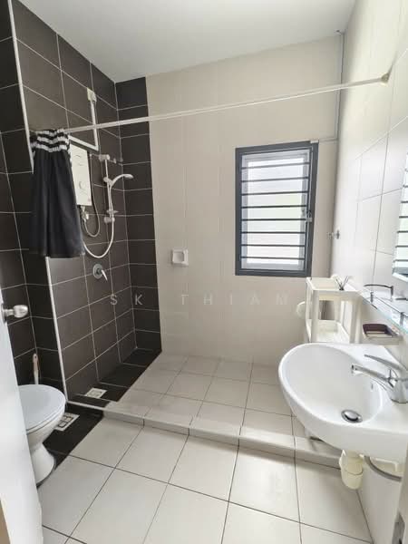 2-storey Terraced House for Sale in Kota Kemuning (Shah Alam) - SK Thiam - Bathroom - PropertyGuru.com.my