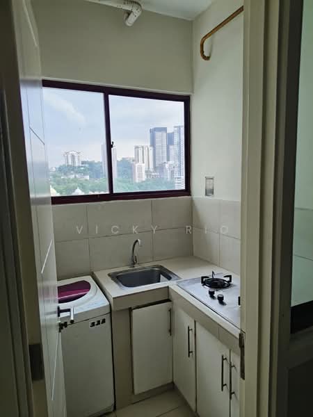 Mutiara Residency untuk Untuk Disewa - RM 2,400 /bulan, Mac 2026 - Kitchen - PropertyGuru.com.my
