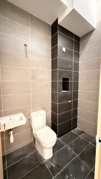 2-storey Terraced House for Sale in Bandar Dato Onn (Tebrau) - William Tay - Bathroom - PropertyGuru.com.my