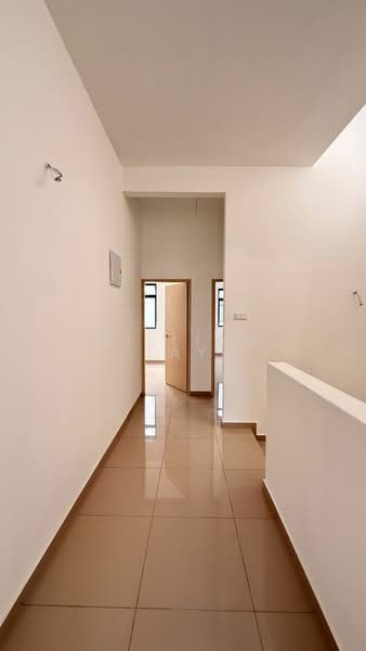 2-storey Terraced House for Sale in Bandar Dato Onn (Tebrau) - William Tay - Corridor - PropertyGuru.com.my
