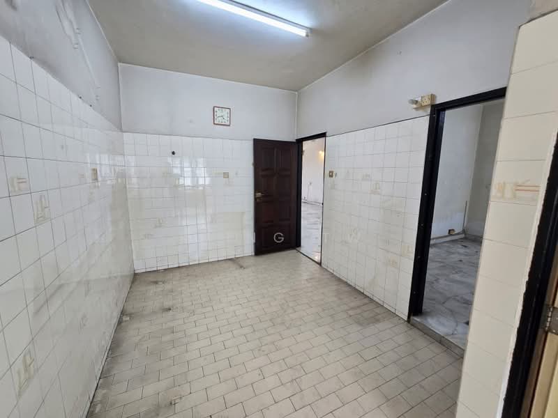 Rumah Teres 2 Tingkat untuk Dijual di Taman Bukit Maluri (Kepong) - Kiing TW - Kitchen - PropertyGuru.com.my