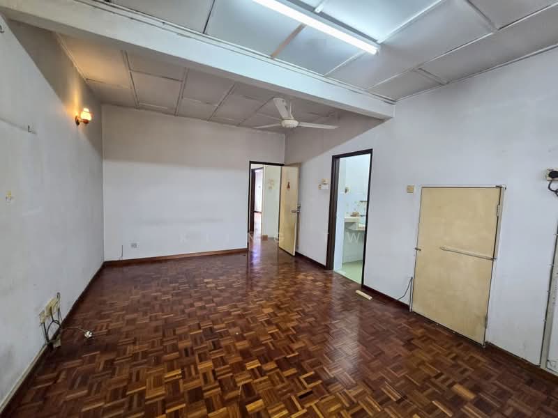 Rumah Teres 2 Tingkat untuk Dijual di Taman Bukit Maluri (Kepong) - Kiing TW - Living Room - PropertyGuru.com.my