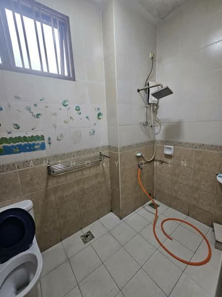 Sutera Utama Semi D End lot for sale untuk Untuk Dijual - RM 1,280,000, Mac 2026 - Bathroom - PropertyGuru.com.my