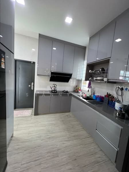 Taman Taming Indah 2 untuk Untuk Dijual - RM 2,100,000, Mac 2026 - Kitchen - PropertyGuru.com.my