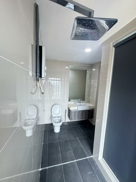 Service Residence for Rent at Southkey Mosaic - Yoland . - Bathroom - PropertyGuru.com.my