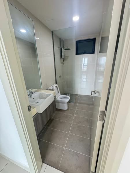 Service Residence for Rent at Southkey Mosaic - Yoland . - Bathroom - PropertyGuru.com.my