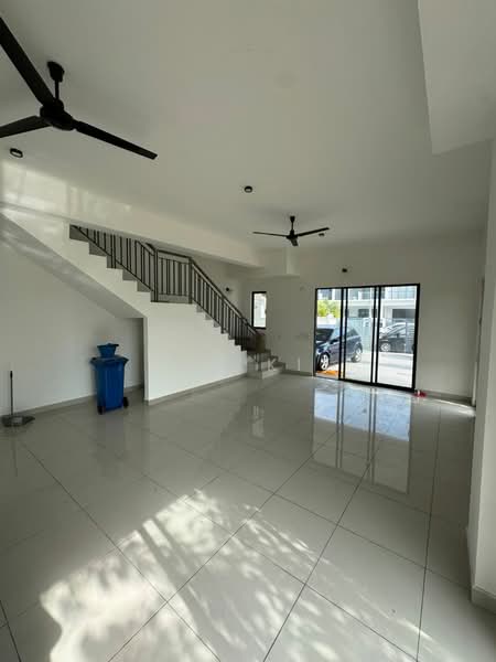 2-storey Terraced House for Rent in Telok Panglima Garang (Selangor) - Wei Kit - Living Room - PropertyGuru.com.my