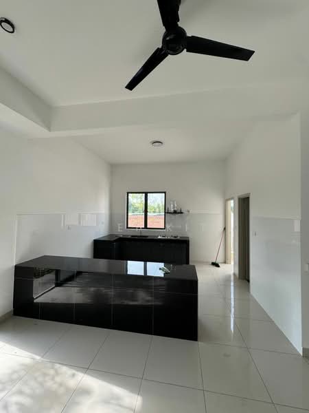 2-storey Terraced House for Rent in Telok Panglima Garang (Selangor) - Wei Kit - Kitchen - PropertyGuru.com.my