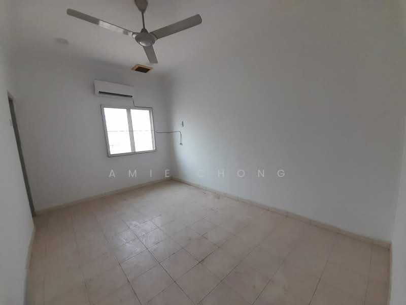 Pengkalan Double Storey Terrace House Facing Field For Sale untuk Untuk Dijual - RM 350,000, Mac 2026 - Interior - PropertyGuru.com.my