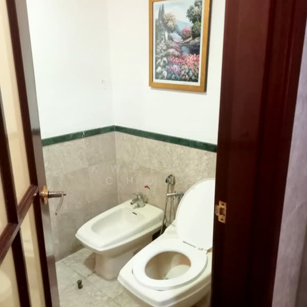 Service Residence for Sale at Berjaya Times Square - Kweenie Chong - Bathroom - PropertyGuru.com.my