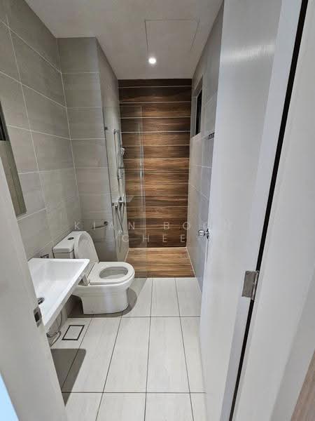 Kediaman Servis untuk Dijual di UNIO Residence - Kian Boon Chee - Bathroom - PropertyGuru.com.my