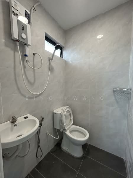2-storey Terraced House for Rent in Taman Johor Jaya (Johor Bahru) - Bino Hwang - Bathroom - PropertyGuru.com.my