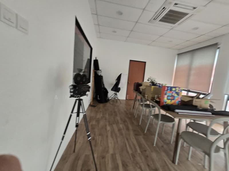 Shop / Office for Rent in Petaling Jaya (Selangor) - Angeline Tee - Interior - PropertyGuru.com.my