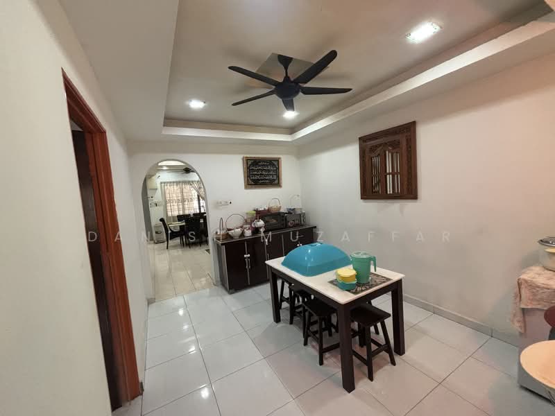 2-storey Terraced House for Sale in Taman Tun Teja (Rawang) - Danish Muzaffar - Dining Room - PropertyGuru.com.my