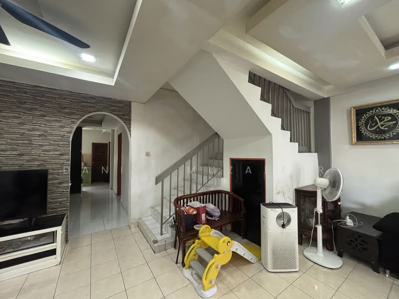 2-storey Terraced House for Sale in Taman Tun Teja (Rawang) - Danish Muzaffar - Living Room - PropertyGuru.com.my