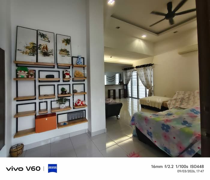 2-storey Terraced House for Sale in Taman Putra Prima (Puchong) - Emerlyne Shum - Living Room - PropertyGuru.com.my