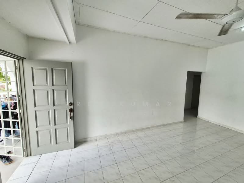 1-storey Terraced House for Sale in Bangsar (Kuala Lumpur) - Prem Kumar - Living Room - PropertyGuru.com.my