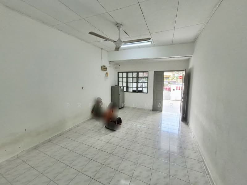 1-storey Terraced House for Sale in Bangsar (Kuala Lumpur) - Prem Kumar - Living Room - PropertyGuru.com.my