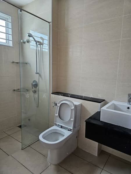 Taman Taming Indah 2 untuk Untuk Dijual - RM 1,400,000, Mac 2026 - Bathroom - PropertyGuru.com.my