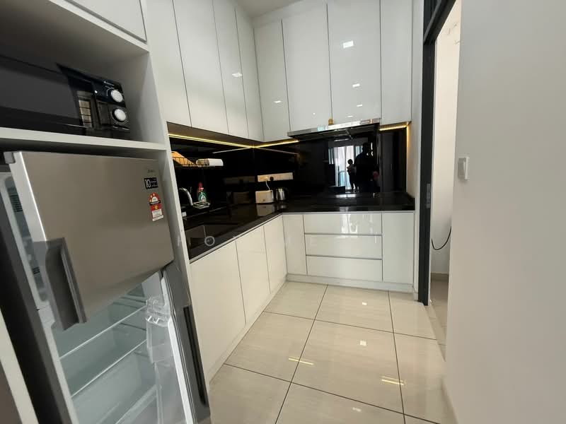 Queens Residences Q1 @ Queens Waterfront untuk Untuk Disewa - RM 3,800 /bulan, Mac 2026 - Kitchen - PropertyGuru.com.my