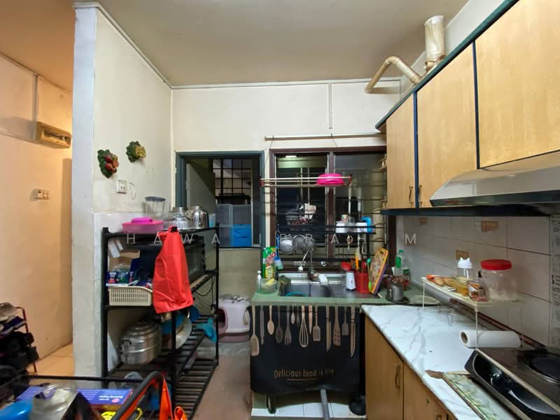 Apartment for Sale at Seraya Apartments - Hawa Ibrahim - Kitchen - PropertyGuru.com.my