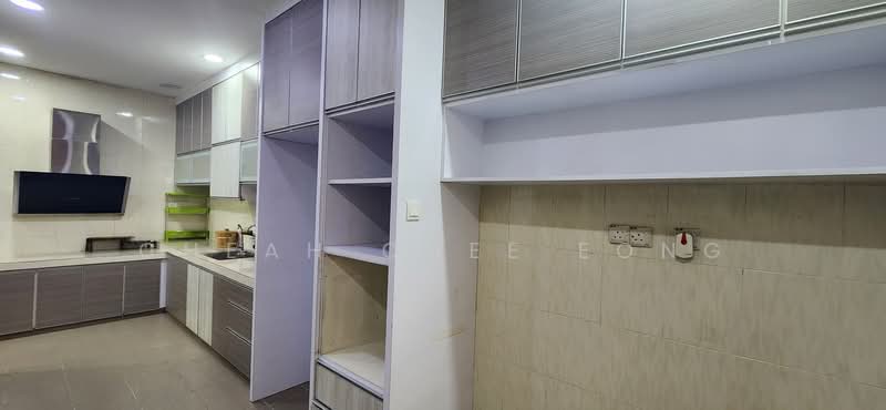 Ara Damansara Double Storey Corner House untuk Untuk Disewa - RM 3,800 /bulan, Mac 2026 - Kitchen - PropertyGuru.com.my