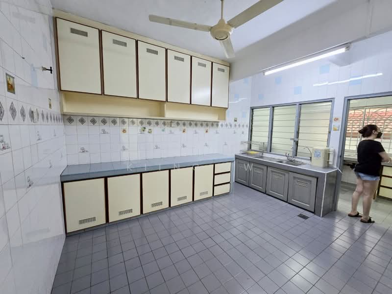 Rumah Teres 2 Tingkat untuk Dijual di Taman Sri Bintang (Kepong) - Kiing TW - Kitchen - PropertyGuru.com.my
