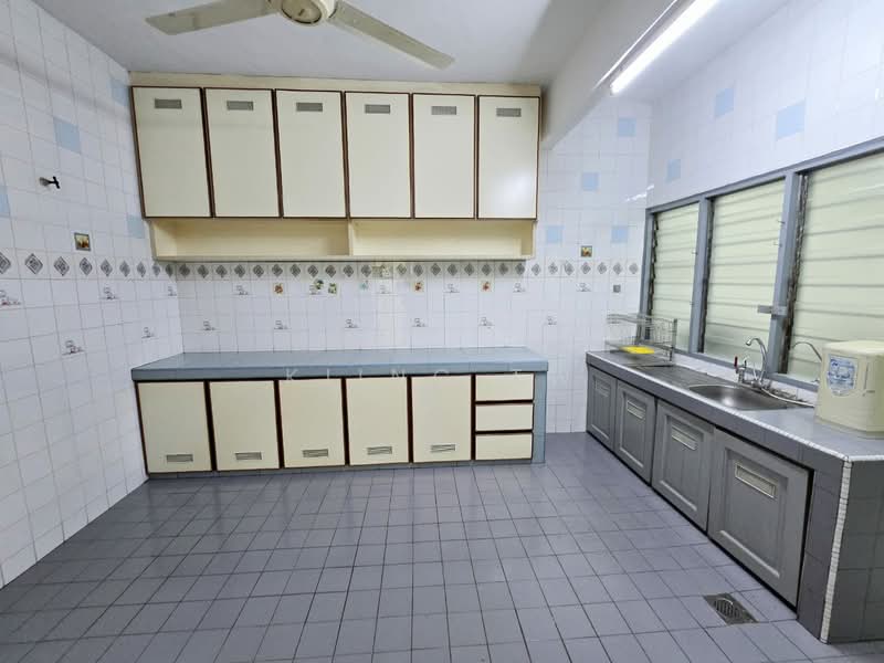 Rumah Teres 2 Tingkat untuk Dijual di Taman Sri Bintang (Kepong) - Kiing TW - Kitchen - PropertyGuru.com.my