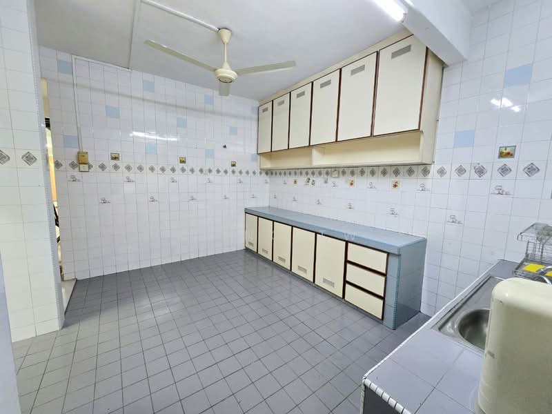 Rumah Teres 2 Tingkat untuk Dijual di Taman Sri Bintang (Kepong) - Kiing TW - Kitchen - PropertyGuru.com.my