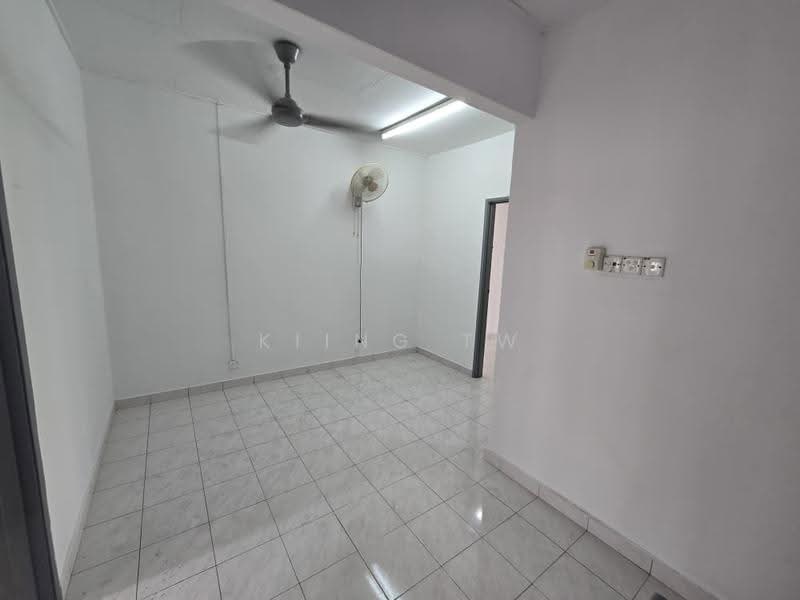 Rumah Teres 2-Tingkat untuk Dijual di Taman Sri Bintang (Kepong) - Kiing TW - Interior - PropertyGuru.com.my