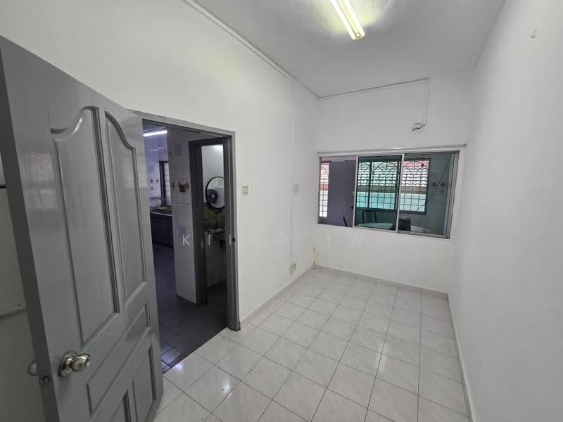 Rumah Teres 2-Tingkat untuk Dijual di Taman Sri Bintang (Kepong) - Kiing TW - Interior - PropertyGuru.com.my