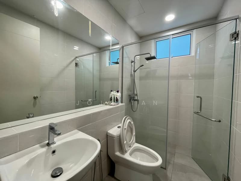 Parkland Residence untuk Untuk Disewa - RM 2,000 /bulan, Mac 2026 - Bathroom - PropertyGuru.com.my