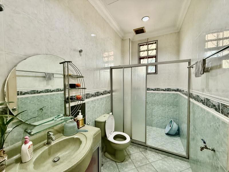 Bungalow House for Sale in Kota Damansara (Selangor) - Jean Chiew - Bathroom - PropertyGuru.com.my