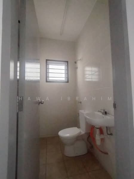Serenia Amalia 2 untuk Untuk Dijual - RM 380,000, Mac 2026 - Bathroom - PropertyGuru.com.my