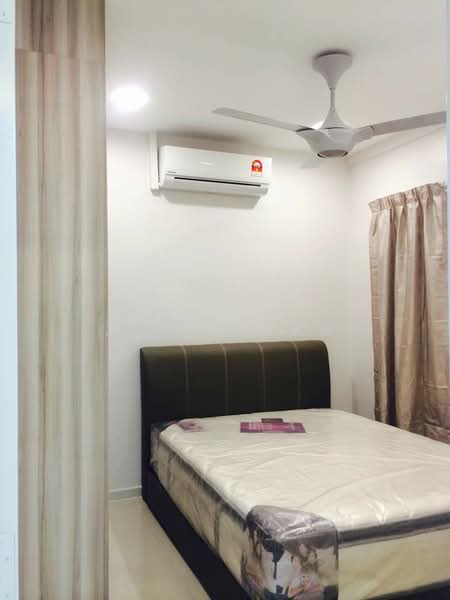 Centrestage Designer Suite untuk Untuk Disewa - RM 2,250 /bulan, Mac 2026 - Bedroom - PropertyGuru.com.my