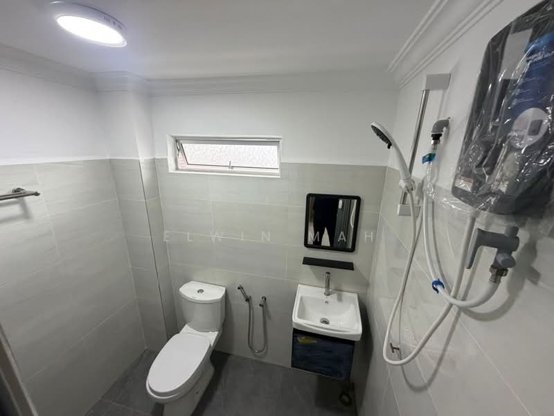 2-storey Terraced House for Sale in Rawang Perdana 2 (Rawang) - Elwin Mah - Bathroom - PropertyGuru.com.my