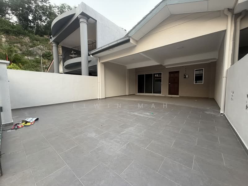 2-storey Terraced House for Sale in Rawang Perdana 2 (Rawang) - Elwin Mah - Exterior - PropertyGuru.com.my