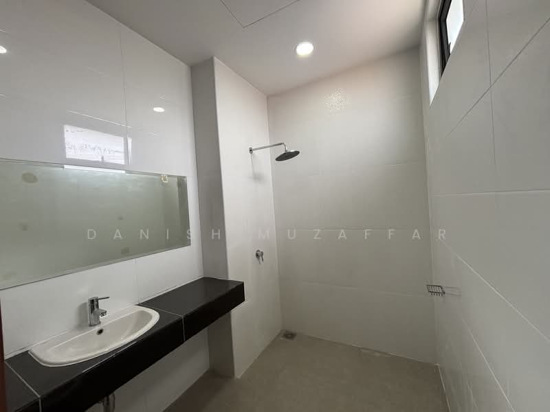 3.5-storey Terraced House for Sale in Taman Tun Dr Ismail (Kuala Lumpur) - Danish Muzaffar - Bathroom - PropertyGuru.com.my