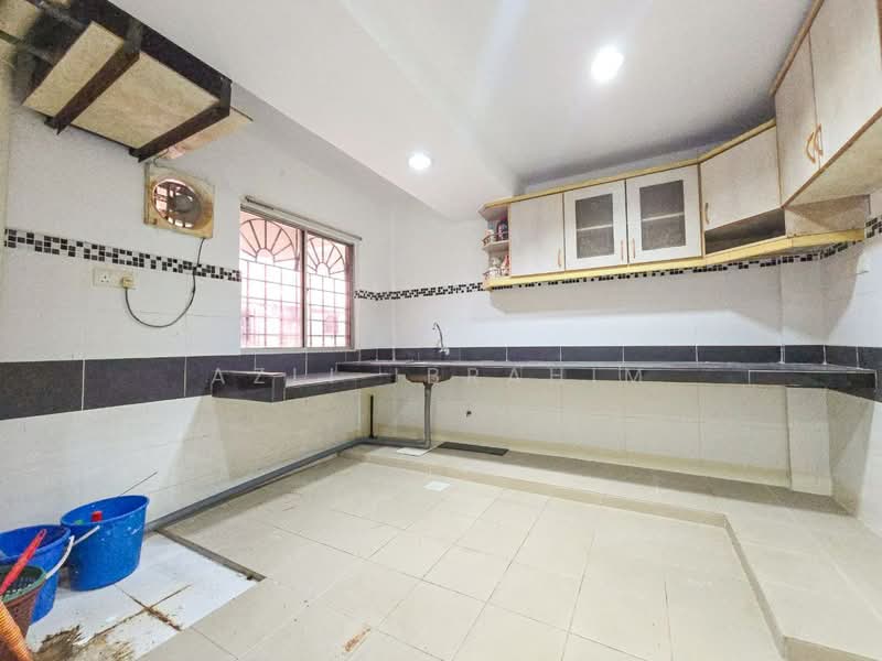 Regal Regina Court untuk Untuk Dijual - RM 268,000, Mac 2026 - Kitchen - PropertyGuru.com.my