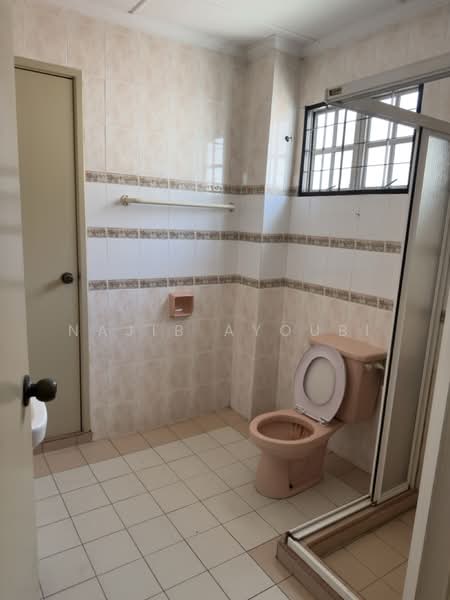 Bukit Rahman Putra untuk Untuk Dijual - RM 700,000, Mac 2026 - Bathroom - PropertyGuru.com.my