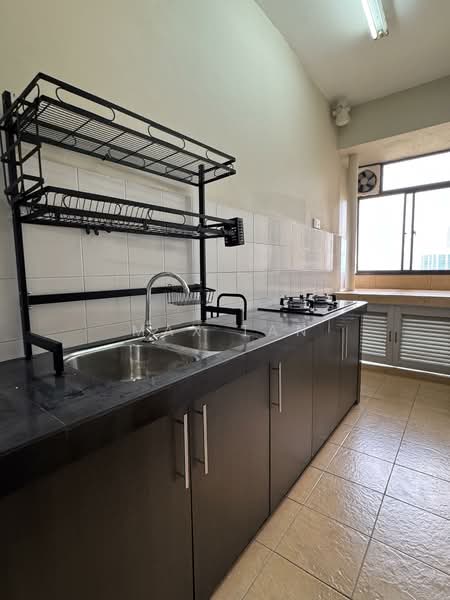 Kondominium untuk Disewa di Casa Tropicana - Max Tan - Kitchen - PropertyGuru.com.my