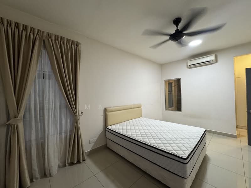 Kondominium untuk Disewa di Casa Tropicana - Max Tan - Bedroom - PropertyGuru.com.my