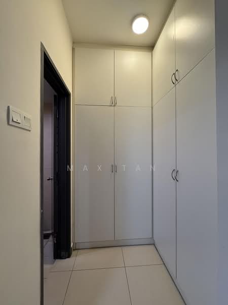 Kondominium untuk Disewa di Casa Tropicana - Max Tan - Corridor - PropertyGuru.com.my