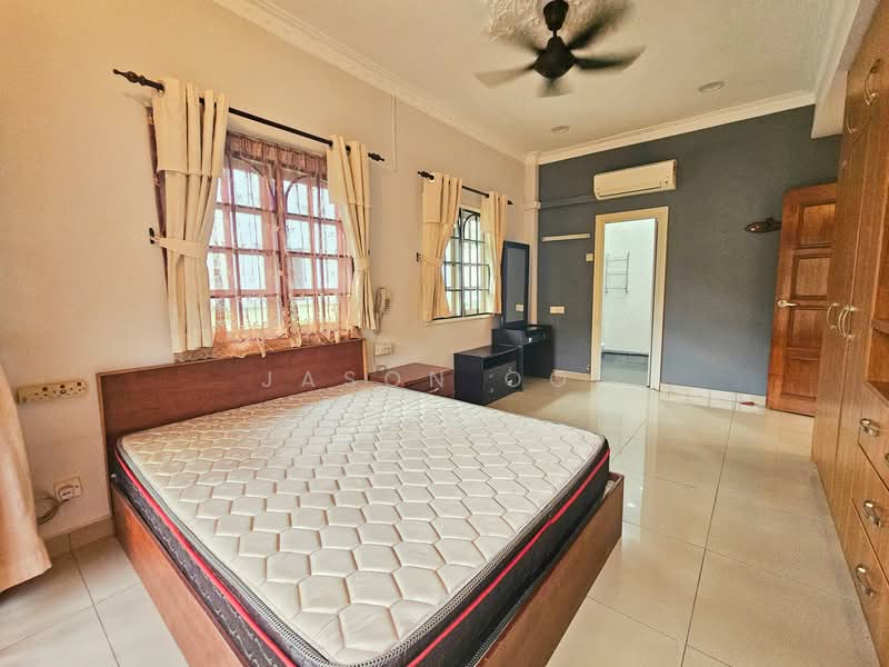 Bungalow for Sale in Taman Bukit Saga (Shah Alam) - Jason Ooi - Bedroom - PropertyGuru.com.my
