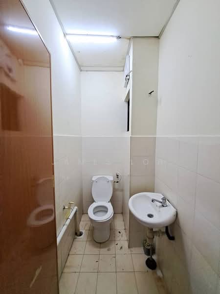 Shop / Office for Rent in Taman Bukit Segar (Cheras) - James Loh - Bathroom - PropertyGuru.com.my