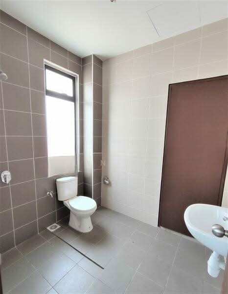 Bandar Rimbayu Scarlet untuk Untuk Disewa - RM 2,000 /bulan, Mac 2026 - Bathroom - PropertyGuru.com.my