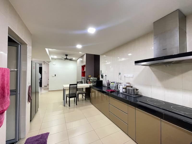 Taman Petaling untuk Untuk Dijual - RM 1,250,000, Mac 2026 - Kitchen - PropertyGuru.com.my