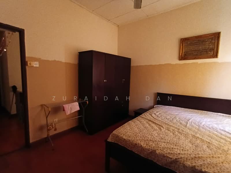 2-storey Terraced House for Sale in Saujana Impian (Kajang) - Zuraidah Dan - Bedroom - PropertyGuru.com.my