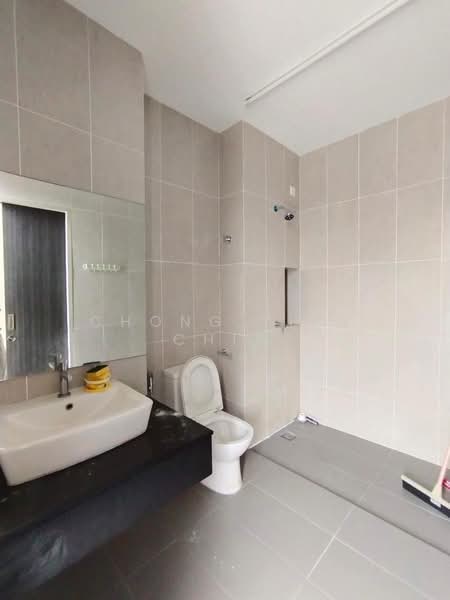 City of Elmina : Elmina Valley 2 untuk Untuk Disewa - RM 2,000 /bulan, Mac 2026 - Bathroom - PropertyGuru.com.my