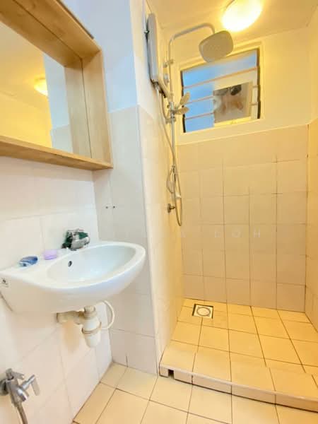 Apartment for Sale at Bayu Puteri - Patricia Loh - Bathroom - PropertyGuru.com.my